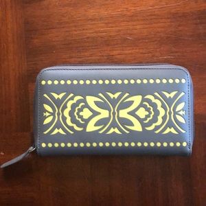 Vera Bradley razor cut wallet. Gray and lime green